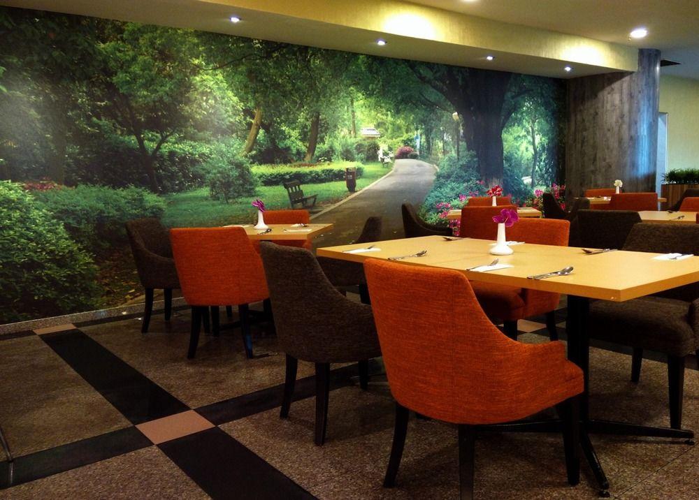 New York Hotel Johor Bahru Exterior photo