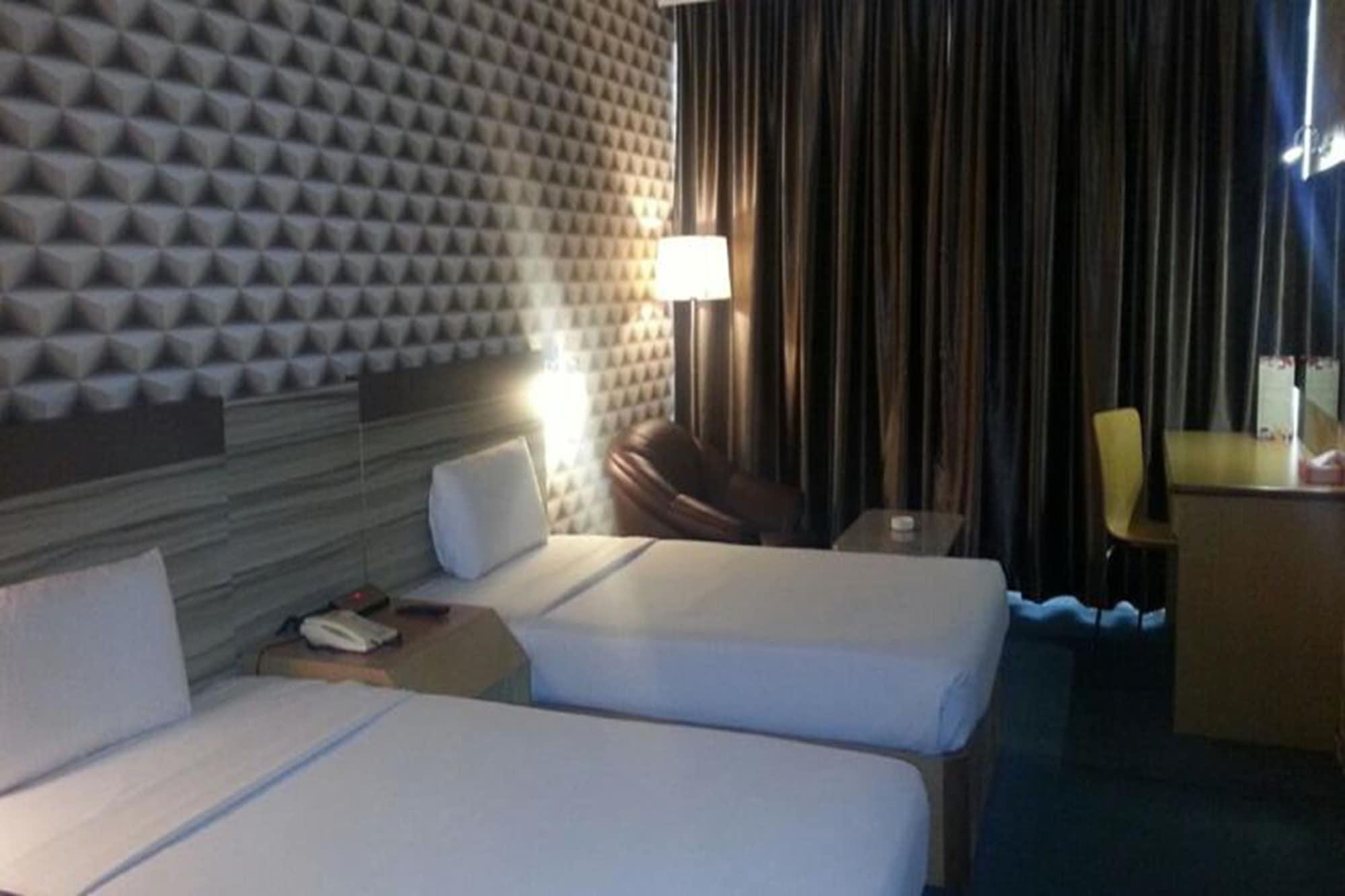 New York Hotel Johor Bahru Exterior photo