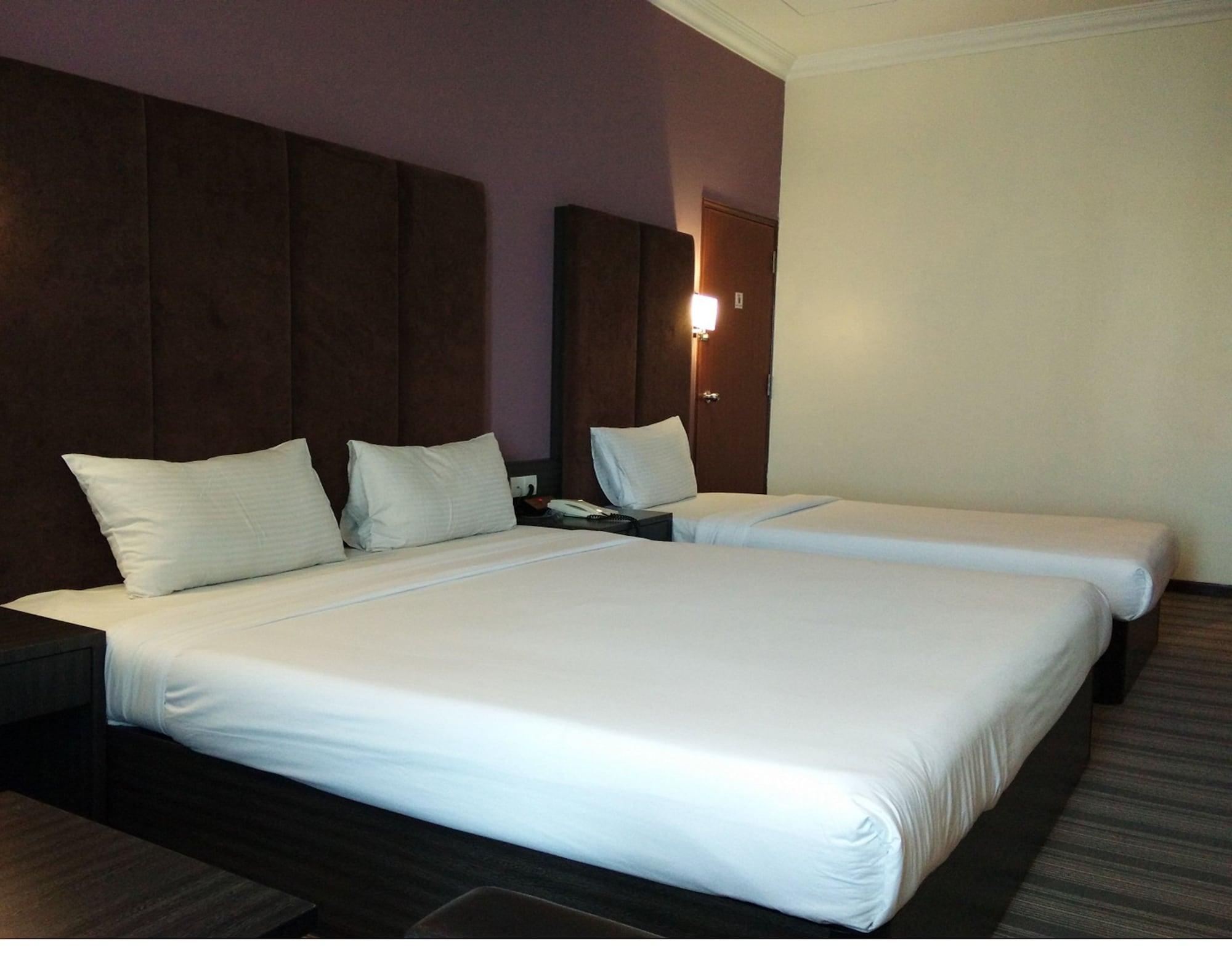 New York Hotel Johor Bahru Exterior photo