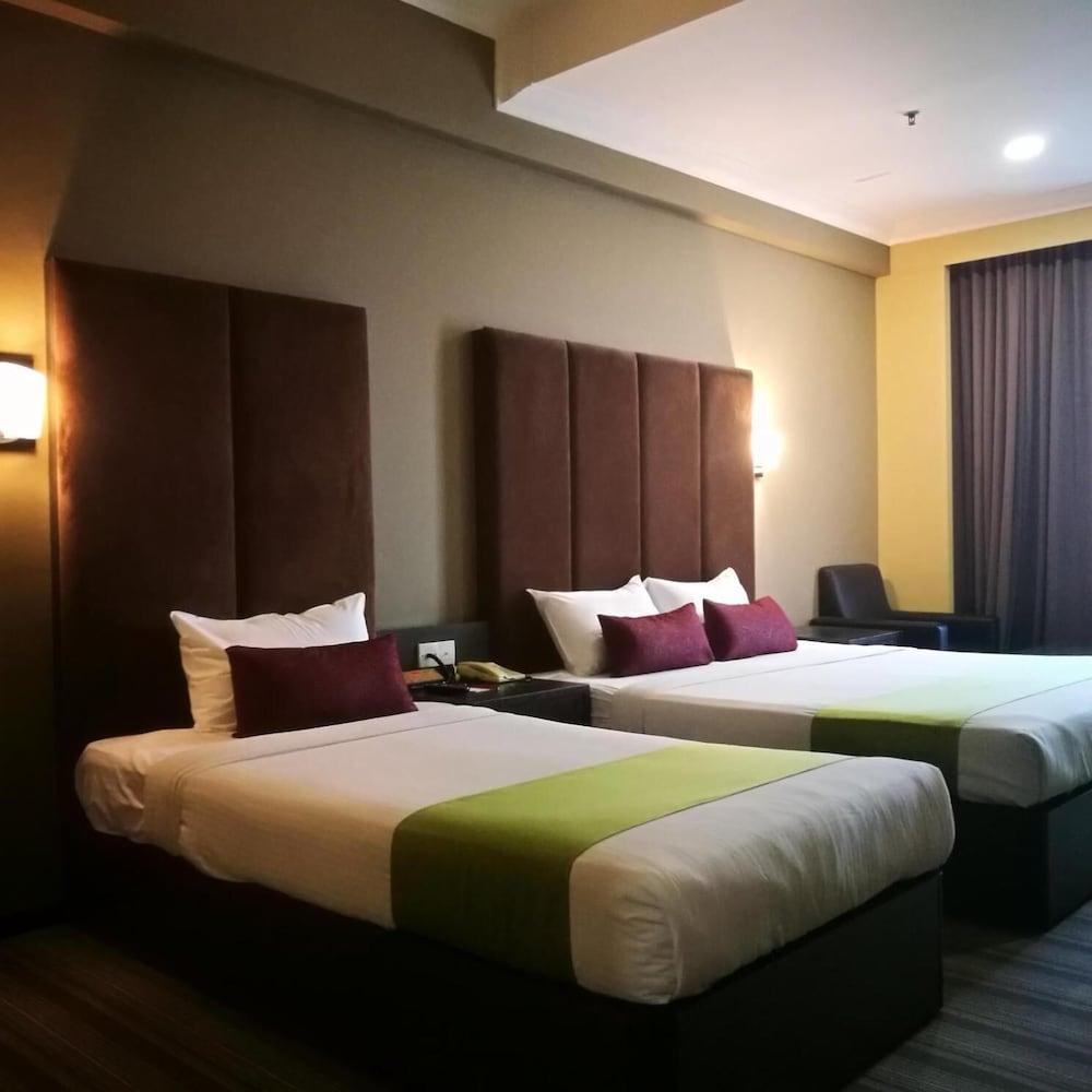 New York Hotel Johor Bahru Exterior photo