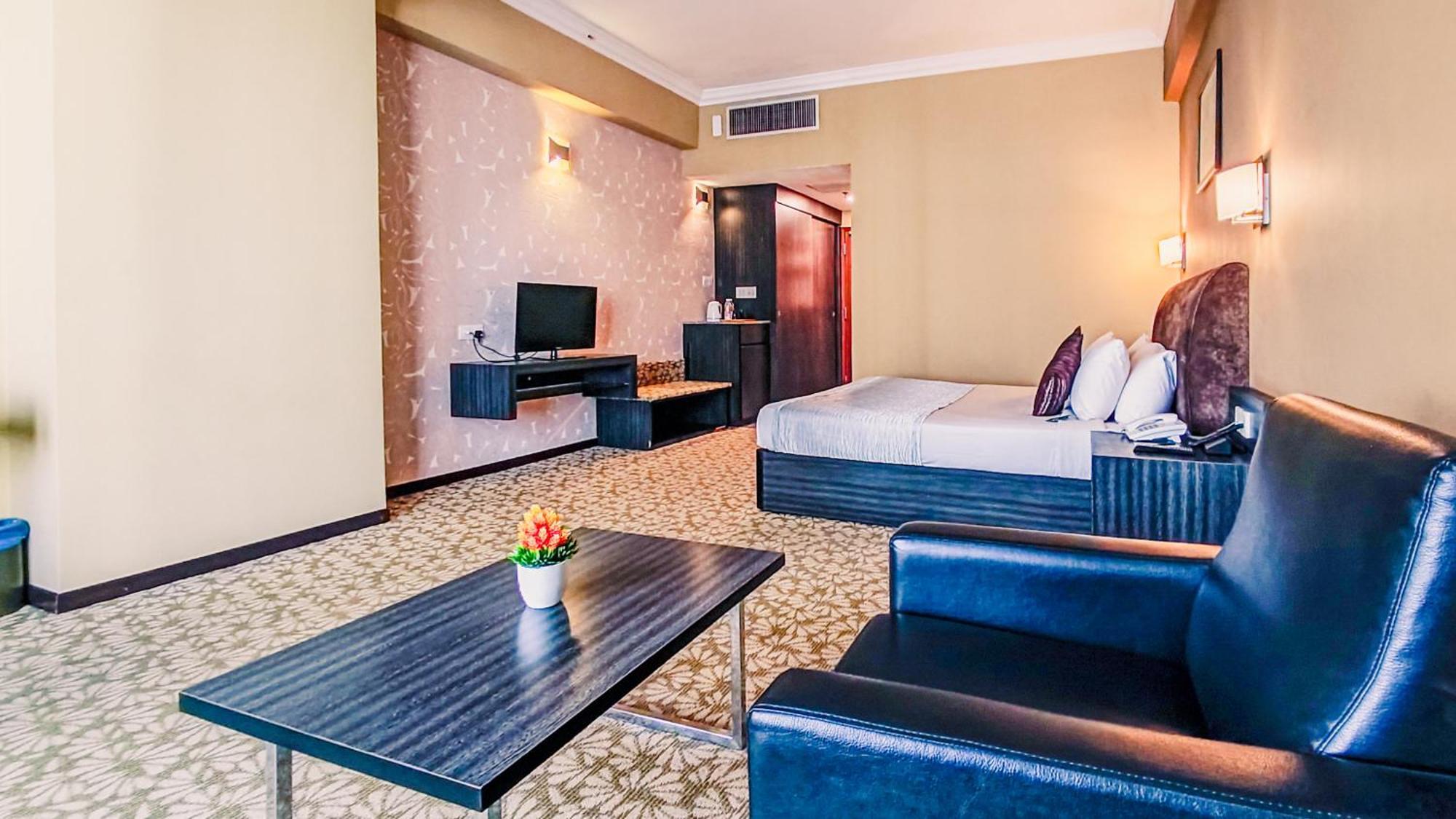New York Hotel Johor Bahru Exterior photo