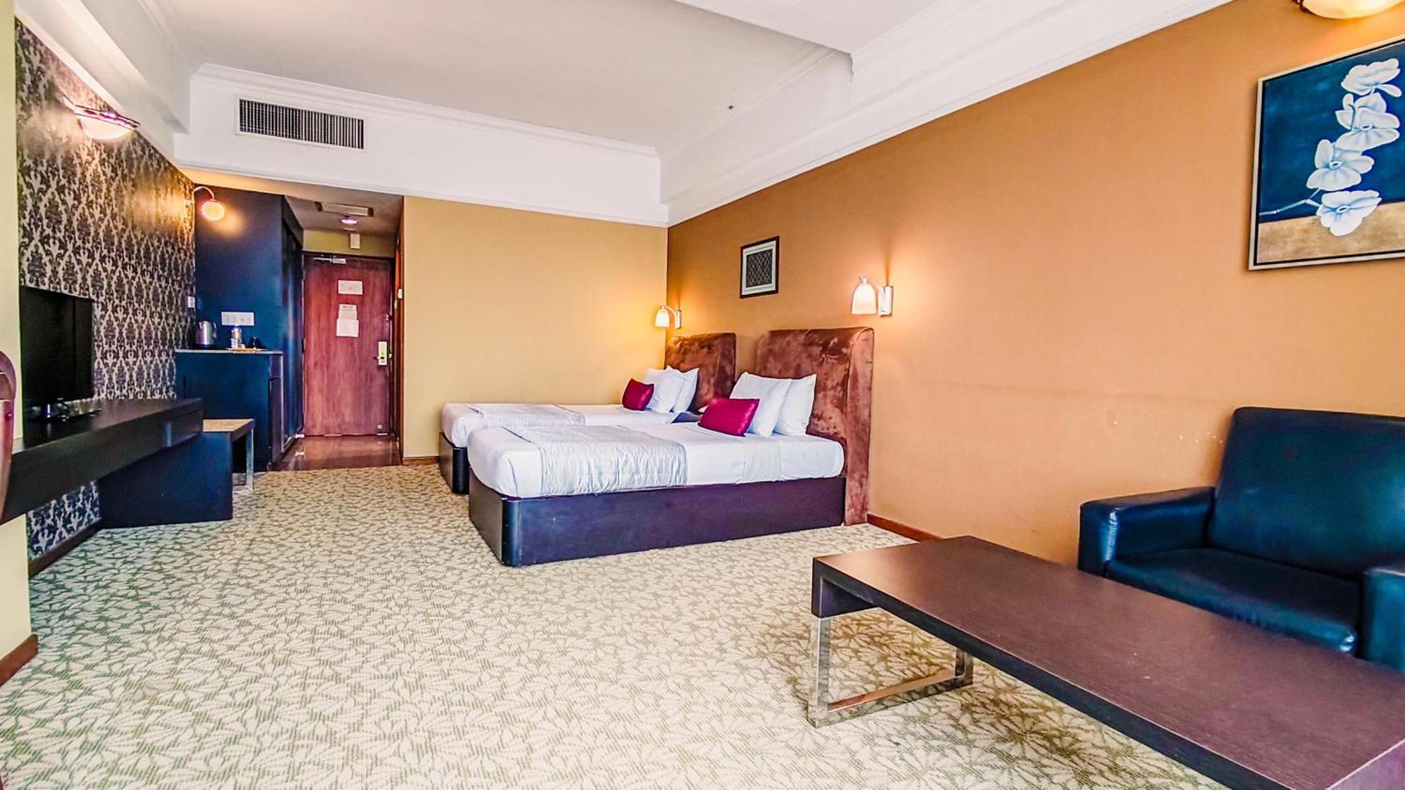 New York Hotel Johor Bahru Exterior photo