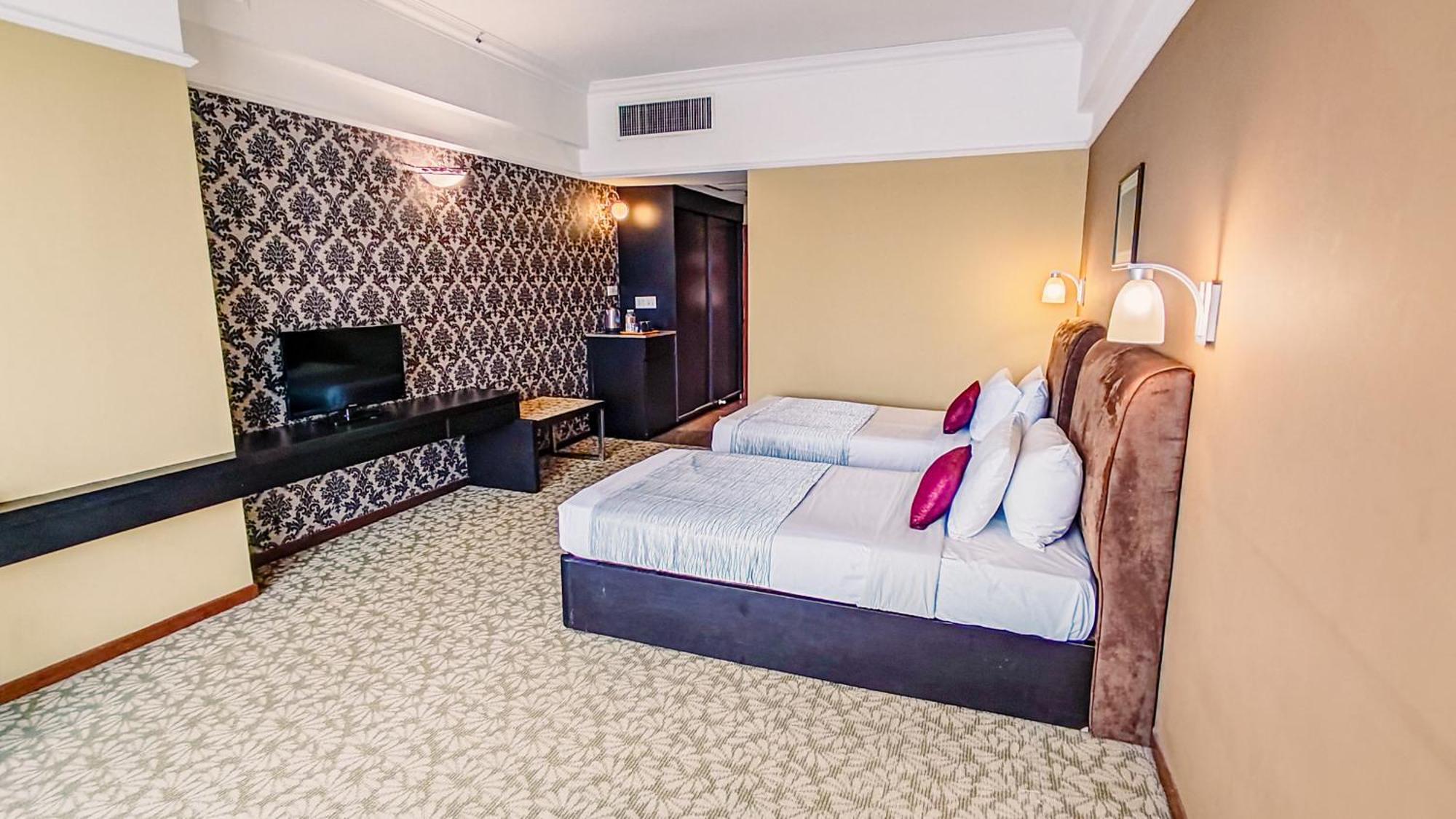 New York Hotel Johor Bahru Exterior photo