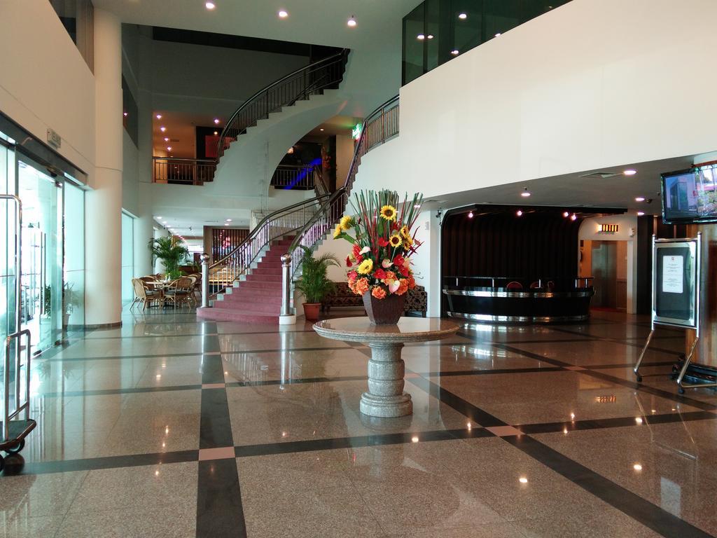 New York Hotel Johor Bahru Exterior photo