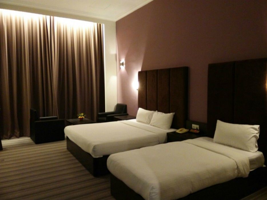 New York Hotel Johor Bahru Exterior photo