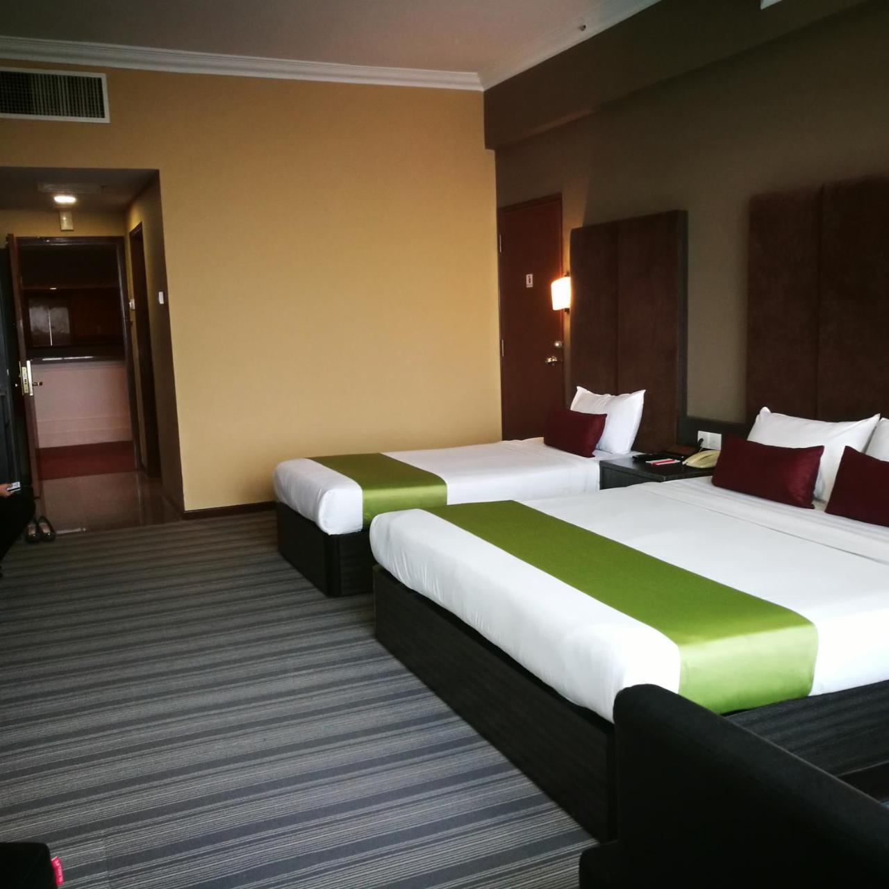 New York Hotel Johor Bahru Exterior photo