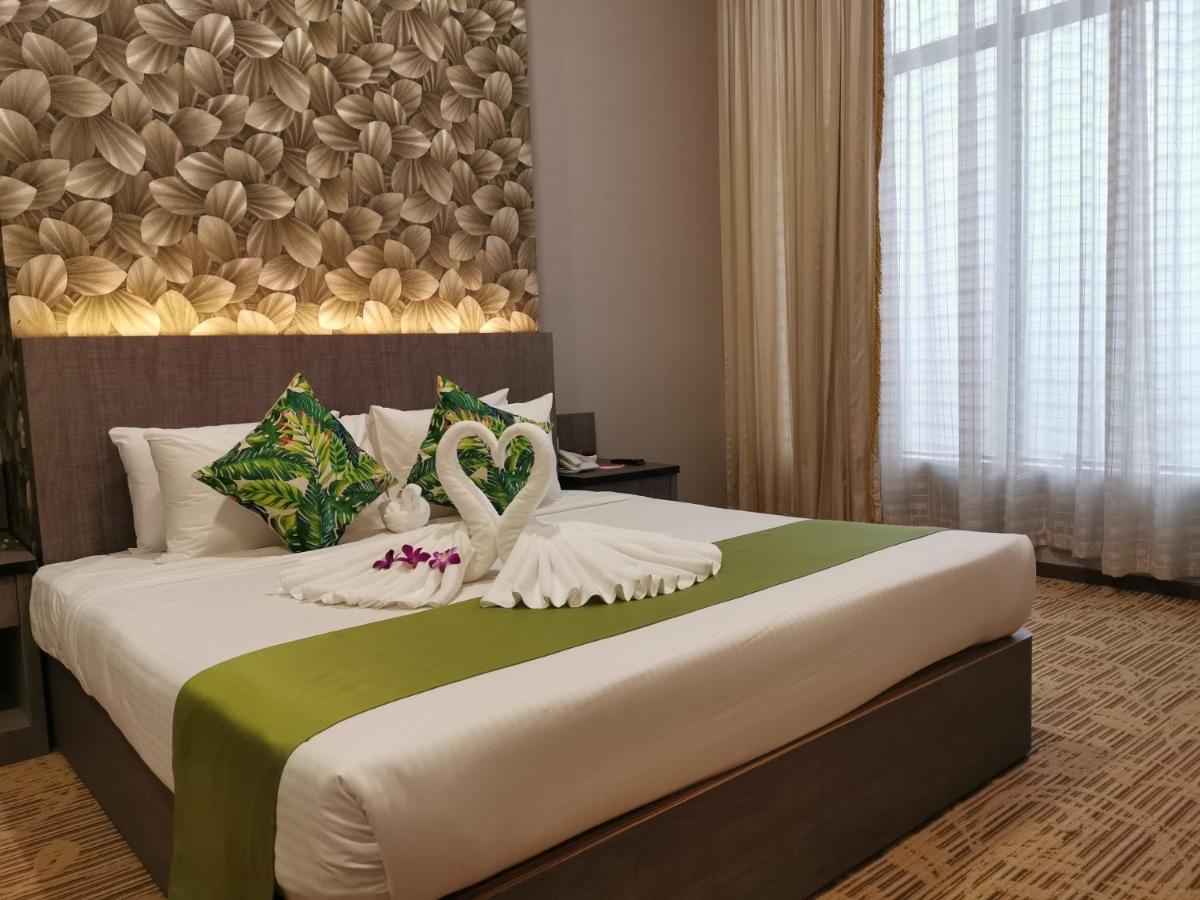 New York Hotel Johor Bahru Exterior photo